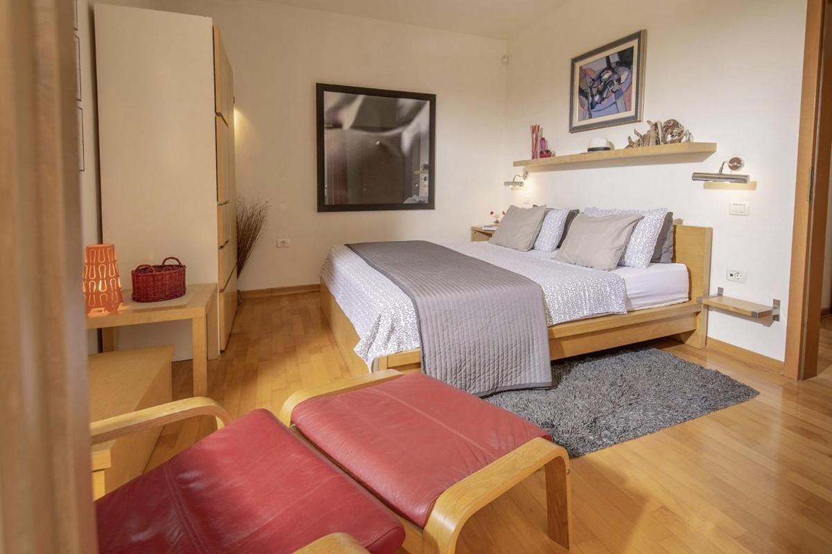 Villa Emili In Medulin - Haus Fuer 4-5 Personen Buitenkant foto