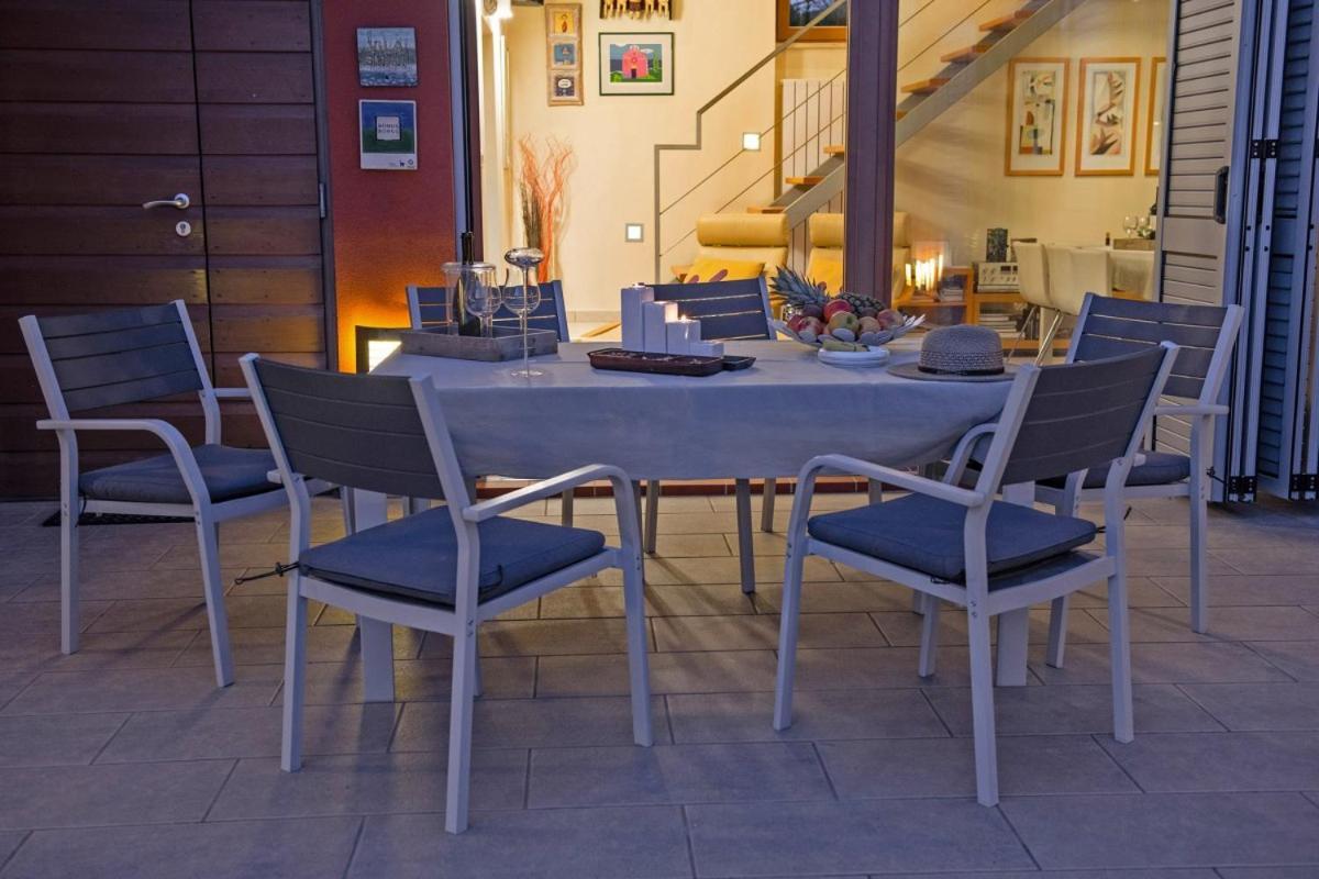 Villa Emili In Medulin - Haus Fuer 4-5 Personen Buitenkant foto